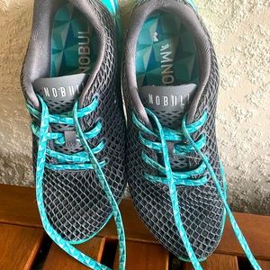 No Bull gently used womens running shoes, gray with turquoise